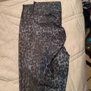 Zyia Snow Leopard Scrunchy What Workout Pants